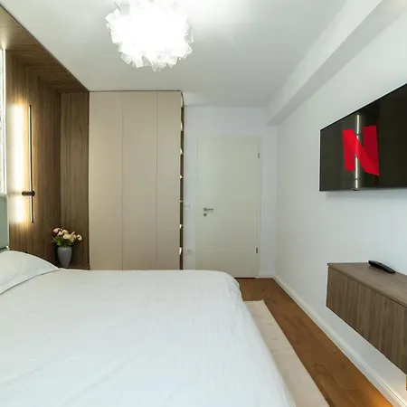 Storyland Aparthotel Brasov
